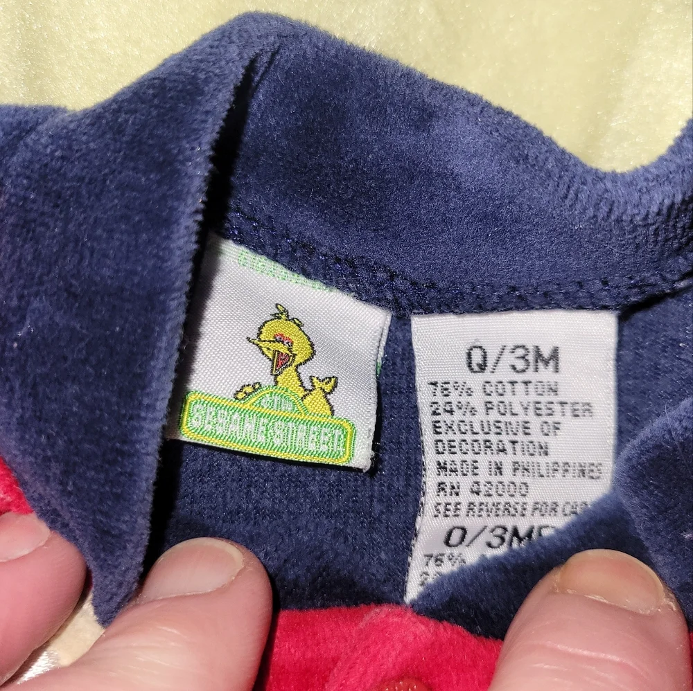 Sesame Street Infant Sleeper Size 0-3months